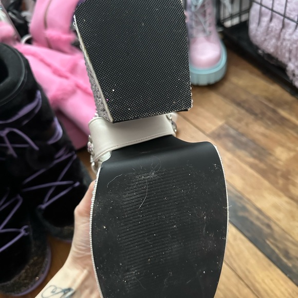 Women's White Platform Boots with Charms - Picture 5 of 8